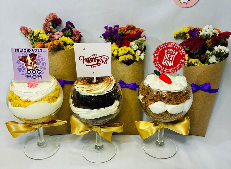 Pasteles en copa, especial del día de la madre